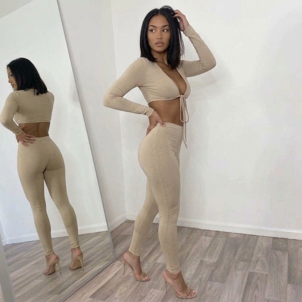Dopasowany Kombinezon Damski z Wycięciem | Dekolt V i Długi Rękaw