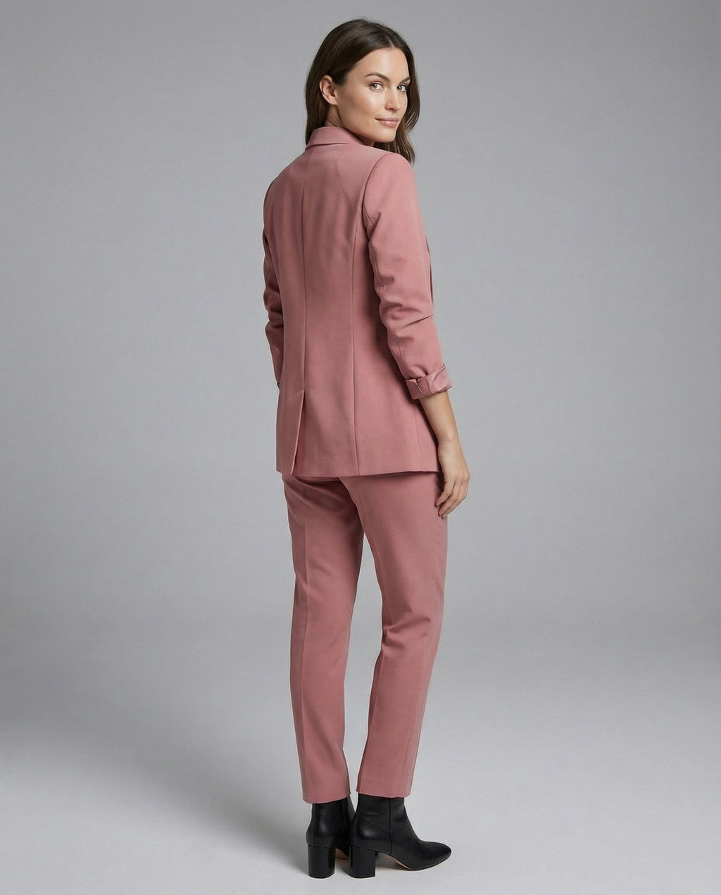 Czarna Marynarka Damska | Elegancki Krój, Wysokiej Jakości Tkanina 3