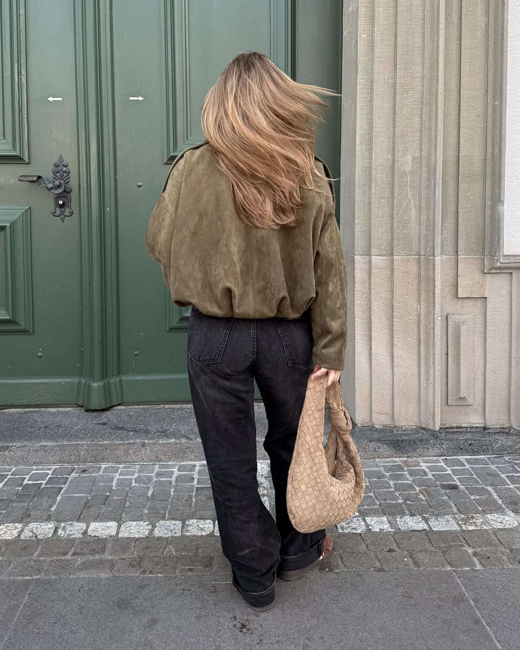 Elegancka Vintage Suede Bomberka - Ponadczasowy Styl i Design-Jackets-Moda Perla-Moda Perla