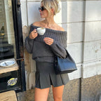 Stylowy Off-Shoulder Kardigan w Eleganckim Wydaniu-Sweaters-Moda Perla