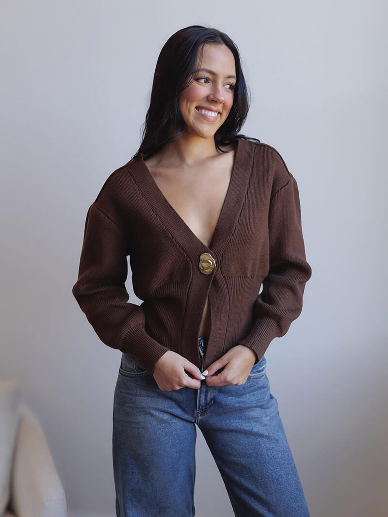 Sweter kardigan z detalem w kolorze złota-Cardigan-Moda Perla
