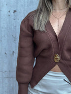 Sweter kardigan z detalem w kolorze złota-Cardigan-Moda Perla